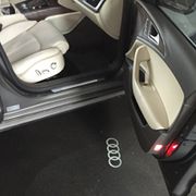 Audi Logo wird auf den Boden projiziert